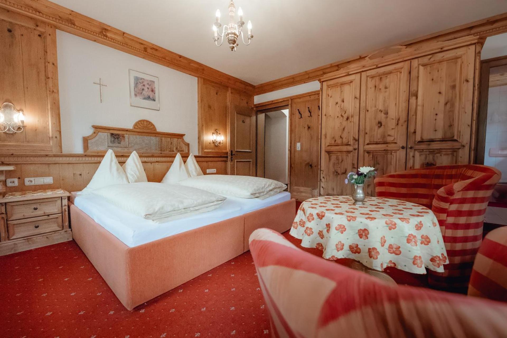 Doppelzimmer mit Balkon